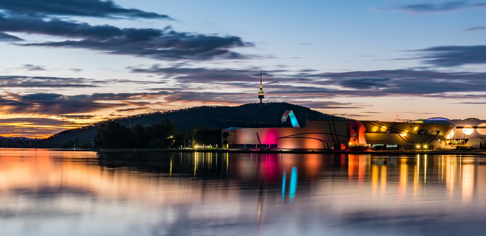 Canberra from the lake